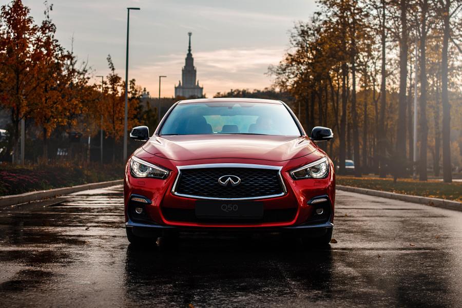 Infiniti Q50S Red Sport 2018 года  (CIS) (фото 10 из 14)